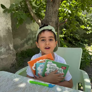 Yazı yazmaya bu defterle başladık 4 yaşında oğlum sıkmadan yormadan devam ediyor bakalım