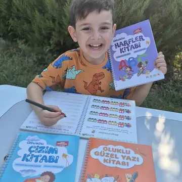 oğlumun el kaslarını geliştirmek için aldım iyi ki de almışım . kendi kendine rahatlıkla yapabiliyor ayrıca belli bir süre sonra yazıların silinmesi tekrar tekrar kullanmak da harika.