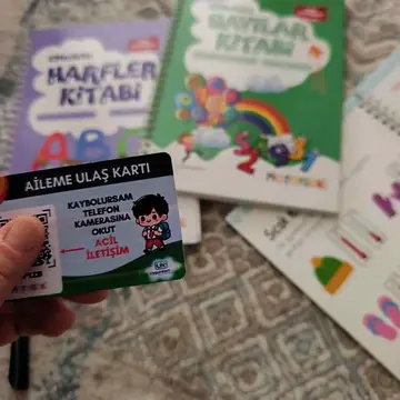 indirimden satın aldım 22 aylık kızım için ileri dönemde kullanmak için, kitapların baskısı kalitesi gayat güzel emeğinize sağlık, kendine ulaş kartı çok güzel düşünülmüş, kart biraz daha tok ya da plastik malzemeden olsa daha uzun süreli olabilirdi