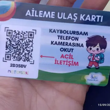 çok güzel bir set yanında söyle bir hediye gönderdiler