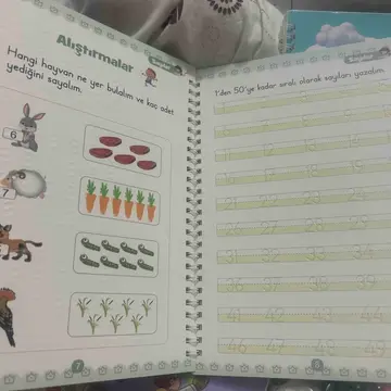 Harika bir ürün hediye içinde ayrıca teşekkür ederim bayıldım hediyenize. Baskı kalitesi çok güzel yedek kalemlerde yeterli düzeyde.