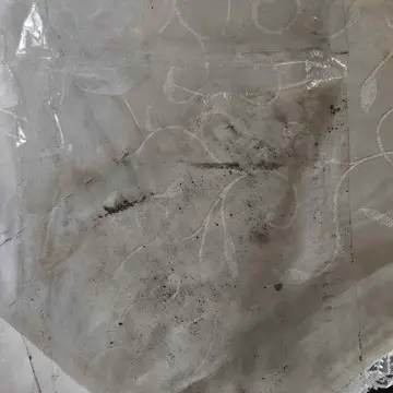Kitabın gonderildiği şefaf paket pislik içinde çocuk nasıl kullanacak çok kırlı