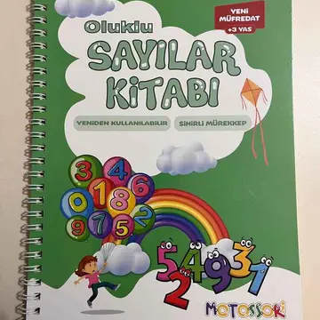 okul öncesi için çocuğuma aldığım en güzel etkinlik kitapları dan biri içerisinde ki oluklar sayesinde yazma becerileri güzelce gelişiyor ayrıca içerisinde ki farklı etkinliklerde çok guzel